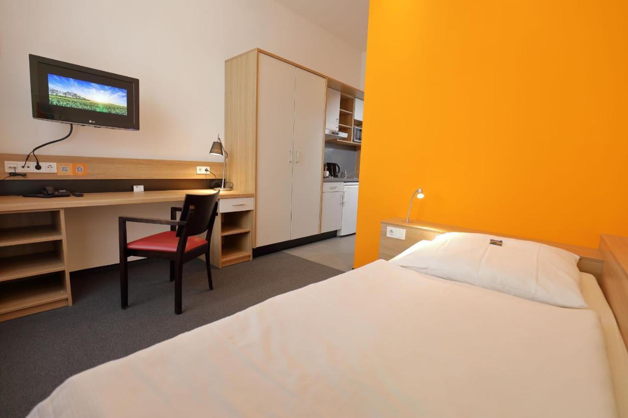 Townhouse Duesseldorf Aparthotel Exterior photo